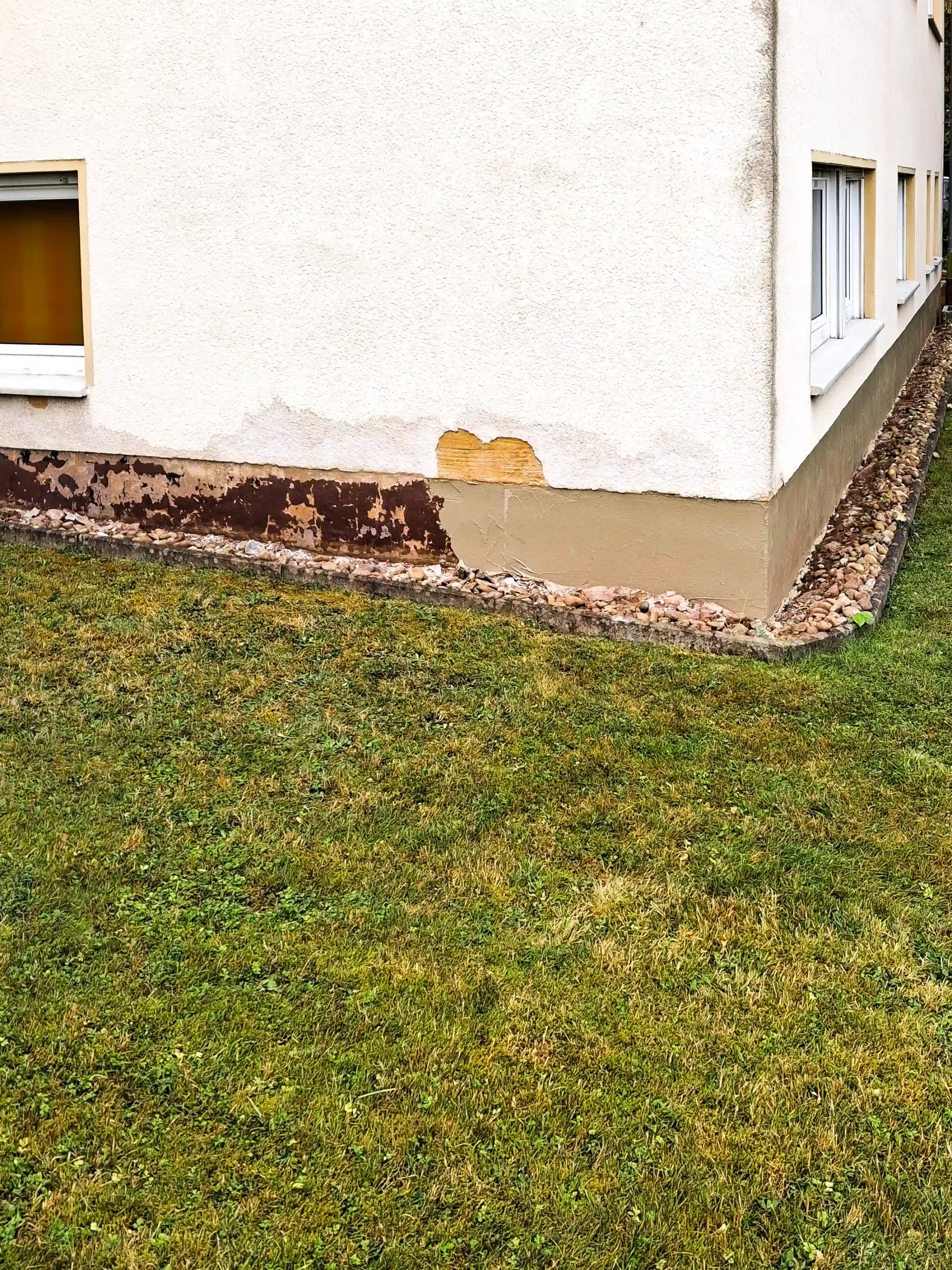 haussockel_erneuern_bebra Sockelsanierung an einem Wohnhaus und Abdichtung des Haussockels in Bebra - durch André Franz Bau